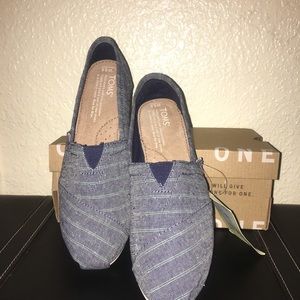 Toms
